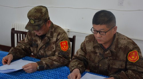 书记程岗宣讲伊力特三届三次职代会精神.JPG